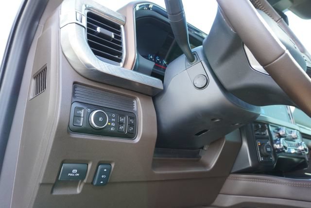 Used 2025 Ford F350 King Ranch AWD/4WD image 28