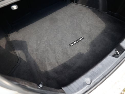 Used 2013 Hyundai Sonata SE w/ Navigation & Sunroof Pkg image 24