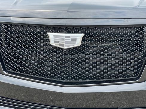 Used 2024 Cadillac Escalade Sport w/ LPO, ONYX Package AWD/4WD image 40