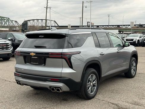 Certified 2025 Chevrolet Traverse LT image 5