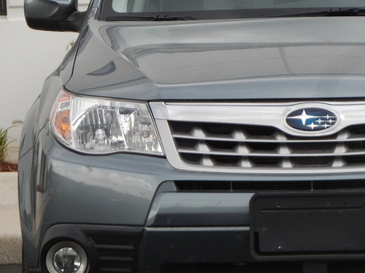 Used 2013 Subaru Forester 2.5X Premium w/ All-Weather Pkg AWD/4WD image 10