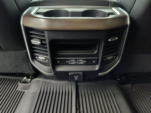 Used 2022 RAM 2500 Laramie AWD/4WD image 23