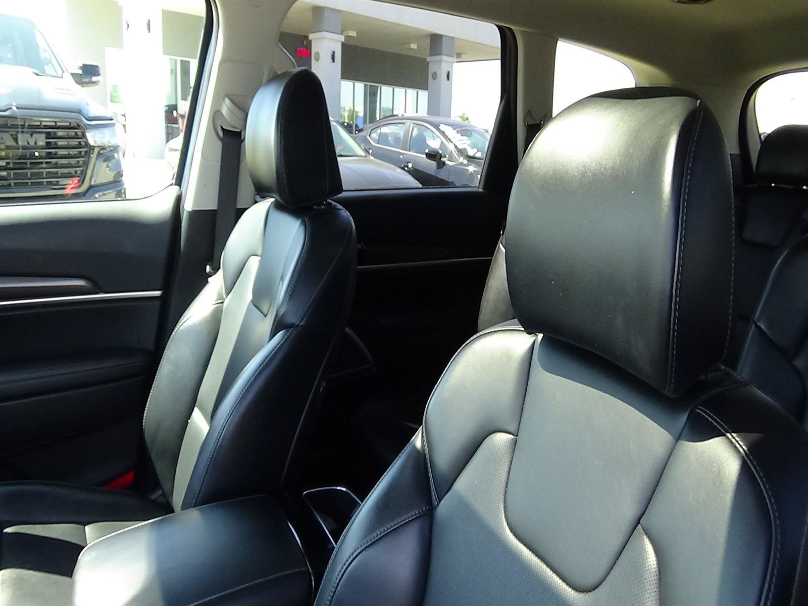 Used 2025 Kia Telluride S AWD/4WD image 18