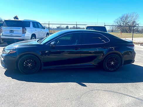 Used 2022 Toyota Camry XSE image 6