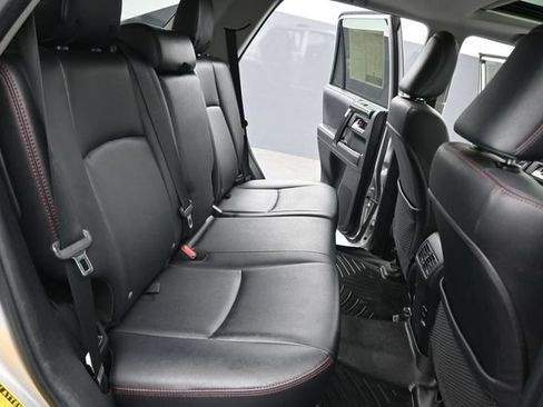 Used 2018 Toyota 4Runner TRD Off-Road Premium AWD/4WD image 14