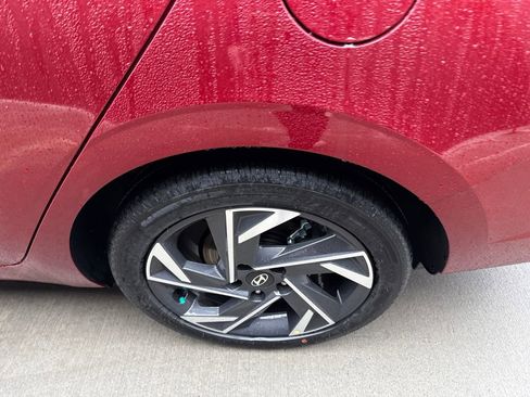 New 2026 Hyundai Elantra Limited FWD image 11