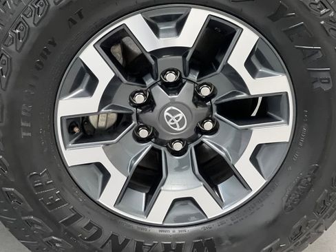 Used 2023 Toyota Tacoma TRD Off-Road image 64