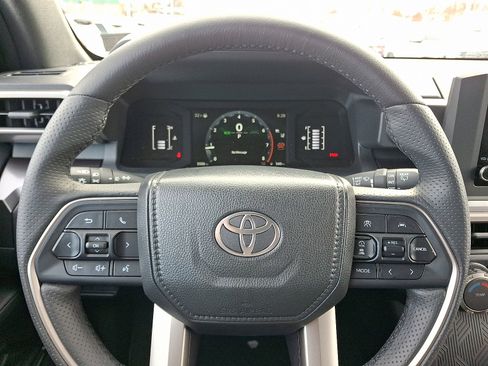 Certified 2025 Toyota 4Runner 2WD image 18