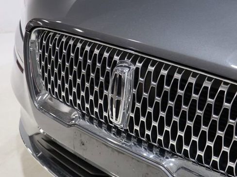 Used 2022 Lincoln Corsair AWD w/ Premium Package image 12