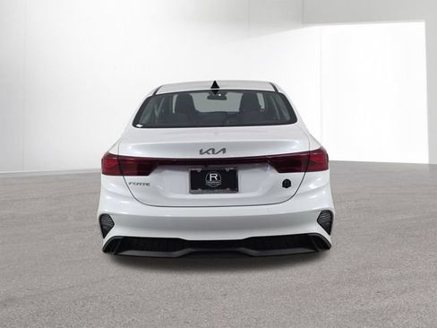 Used 2024 Kia Forte LXS w/ LXS Technology Package FWD image 15