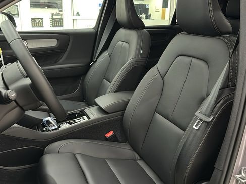 New 2026 Volvo XC40 B5 Plus w/ Protection Package Premier image 21