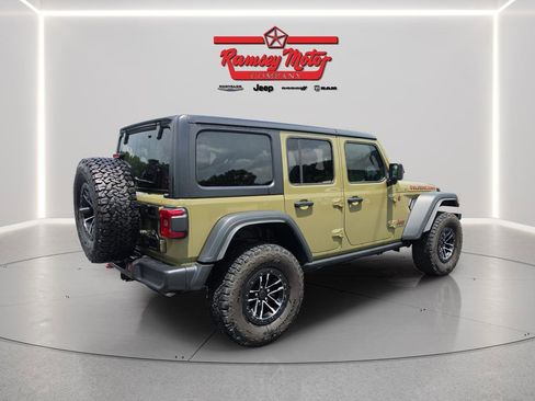 Used 2025 Jeep Wrangler Unlimited Rubicon w/ XTREMEE 35" Tire Package AWD/4WD image 5