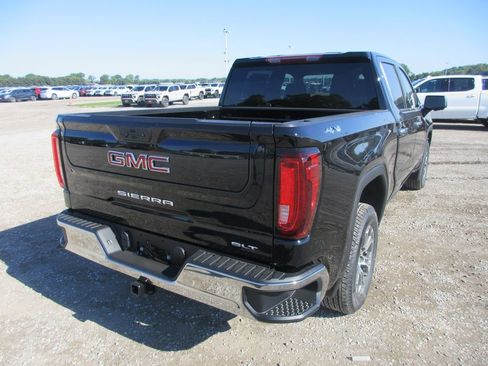 New 2026 GMC Sierra 1500 SLT w/ SLT Convenience Package AWD/4WD image 5