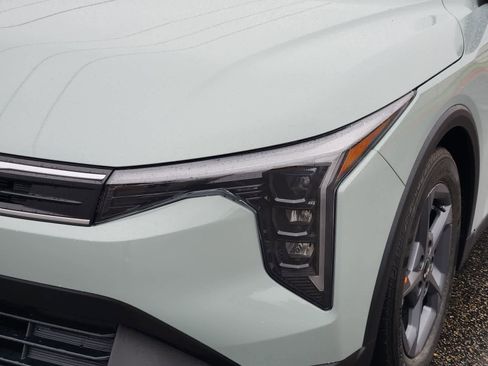 New 2026 Kia K4 LXS image 7