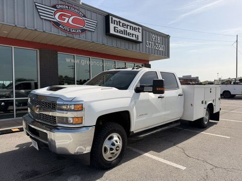 Used 2019 Chevrolet Silverado 3500 W/T w/ WT Convenience Package AWD/4WD image 2