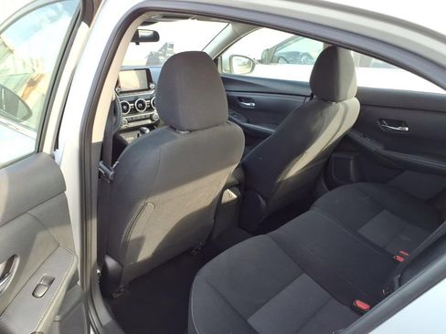 Certified 2023 Nissan Sentra SV FWD image 9