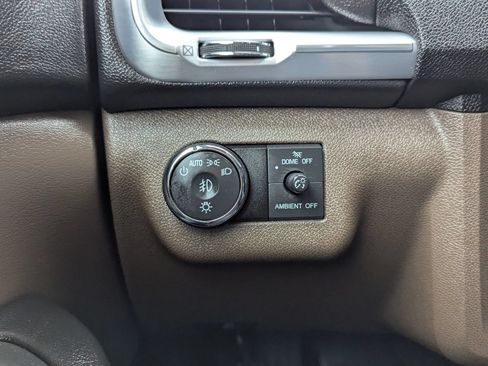 Used 2015 GMC Acadia SLT FWD image 23