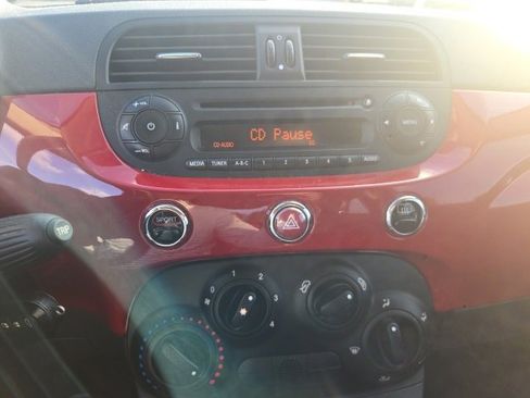 Used 2015 FIAT 500 Pop image 9