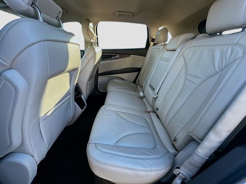 Used 2016 Lincoln MKX Select w/ Select Plus Package image 21