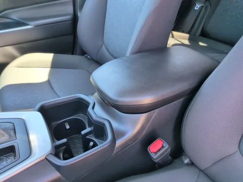 Certified 2025 Toyota RAV4 XLE AWD/4WD image 21
