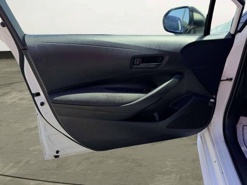 Used 2022 Toyota Corolla LE FWD image 14