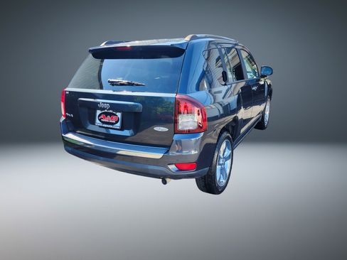 Used 2015 Jeep Compass High Altitude AWD/4WD image 3