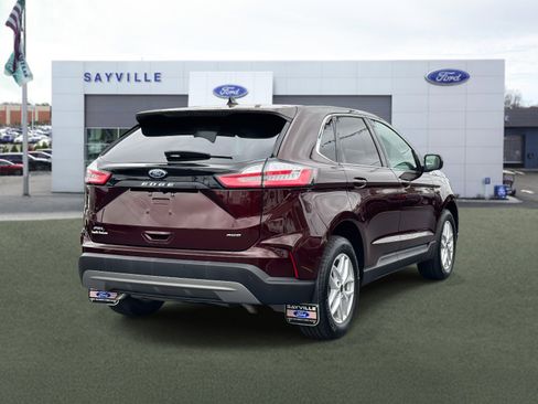 Used 2024 Ford Edge SEL w/ Convenience Package image 4