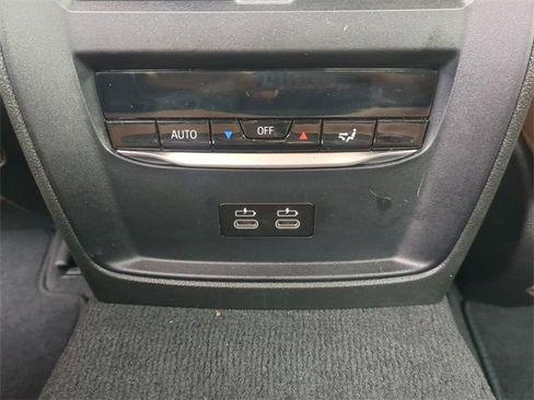 Used 2025 BMW 330i Sedan image 15