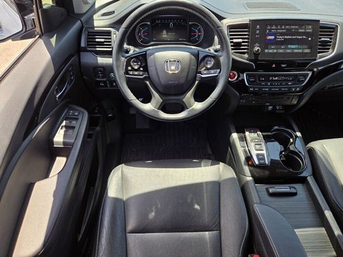 Used 2022 Honda Pilot Touring image 15