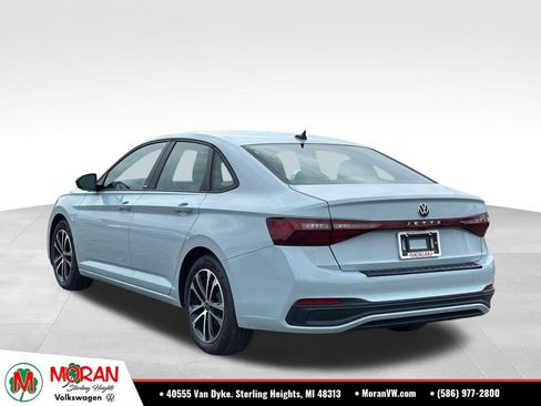 Used 2026 Volkswagen Jetta Sport FWD image 3