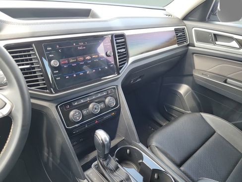 Used 2022 Volkswagen Atlas SE FWD image 22