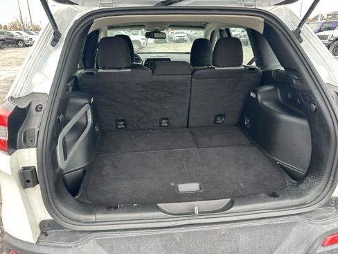 Used 2014 Jeep Cherokee Sport image 12