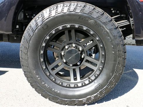 New 2026 Ford F250 Lariat w/ Black Appearance Package image 8