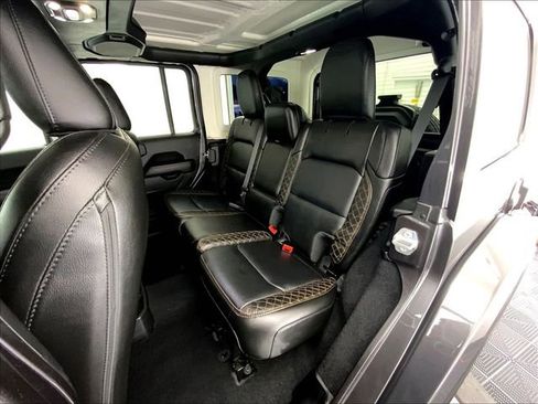 Used 2021 Jeep Wrangler Unlimited Sahara image 25