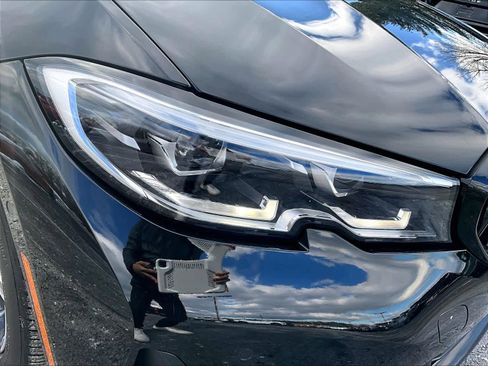 Used 2022 BMW 330i xDrive Sedan w/ Driving Assistance Package image 31