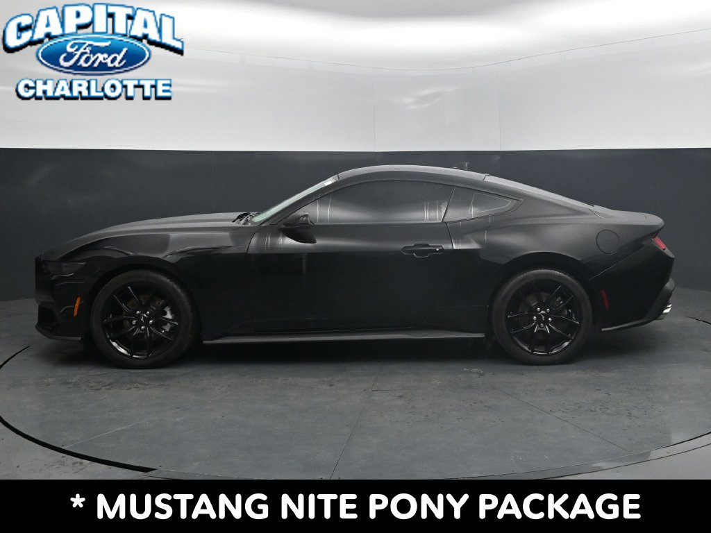 Used 2025 Ford Mustang Premium RWD image 4