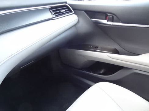 Used 2024 Toyota Camry SE FWD image 31