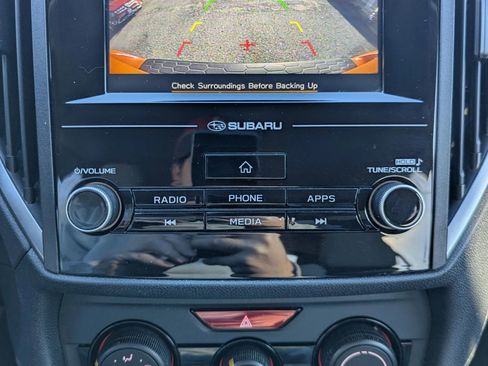 Used 2018 Subaru Crosstrek 2.0i Premium w/ Eyesight System image 3