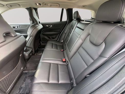 Used 2021 Volvo V60 T5 Cross Country w/ Advanced Package image 33