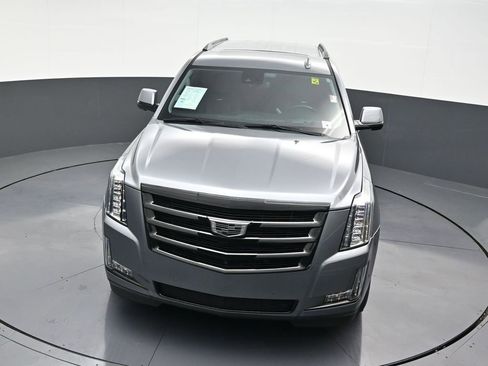 Used 2020 Cadillac Escalade Luxury image 25