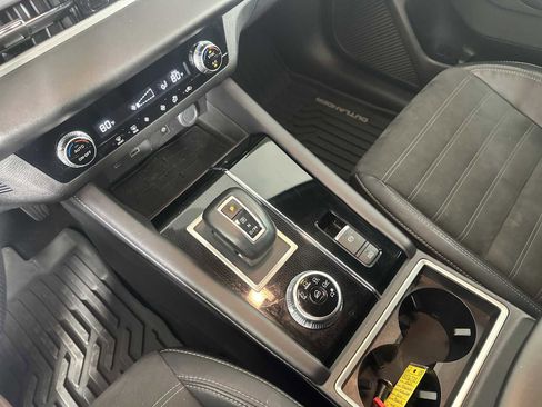 Used 2022 Mitsubishi Outlander SEL Black Edition image 19