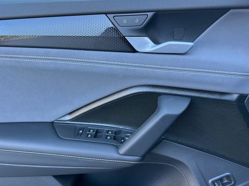 New 2026 Volkswagen Tiguan SE R-Line image 10