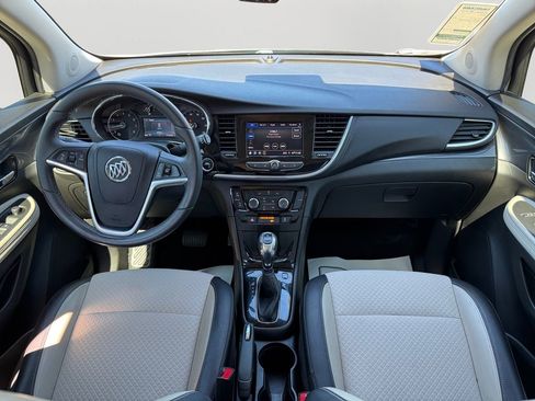 Used 2022 Buick Encore Preferred w/ Safety Package II image 17