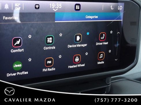 Used 2025 Jeep Wrangler Unlimited Sahara AWD/4WD image 22