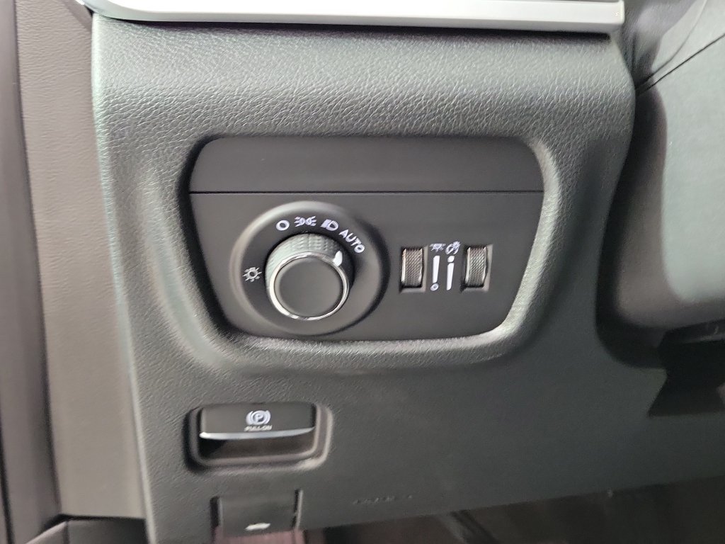 New 2026 Jeep Grand Cherokee Laredo RWD image 13