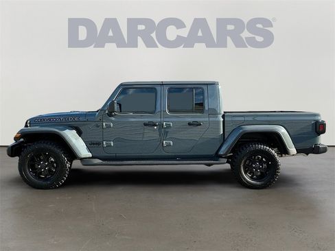 New 2025 Jeep Gladiator Sport image 4