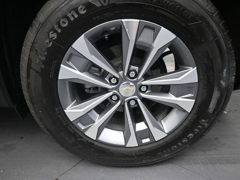 Used 2025 Chevrolet Equinox LT FWD image 10