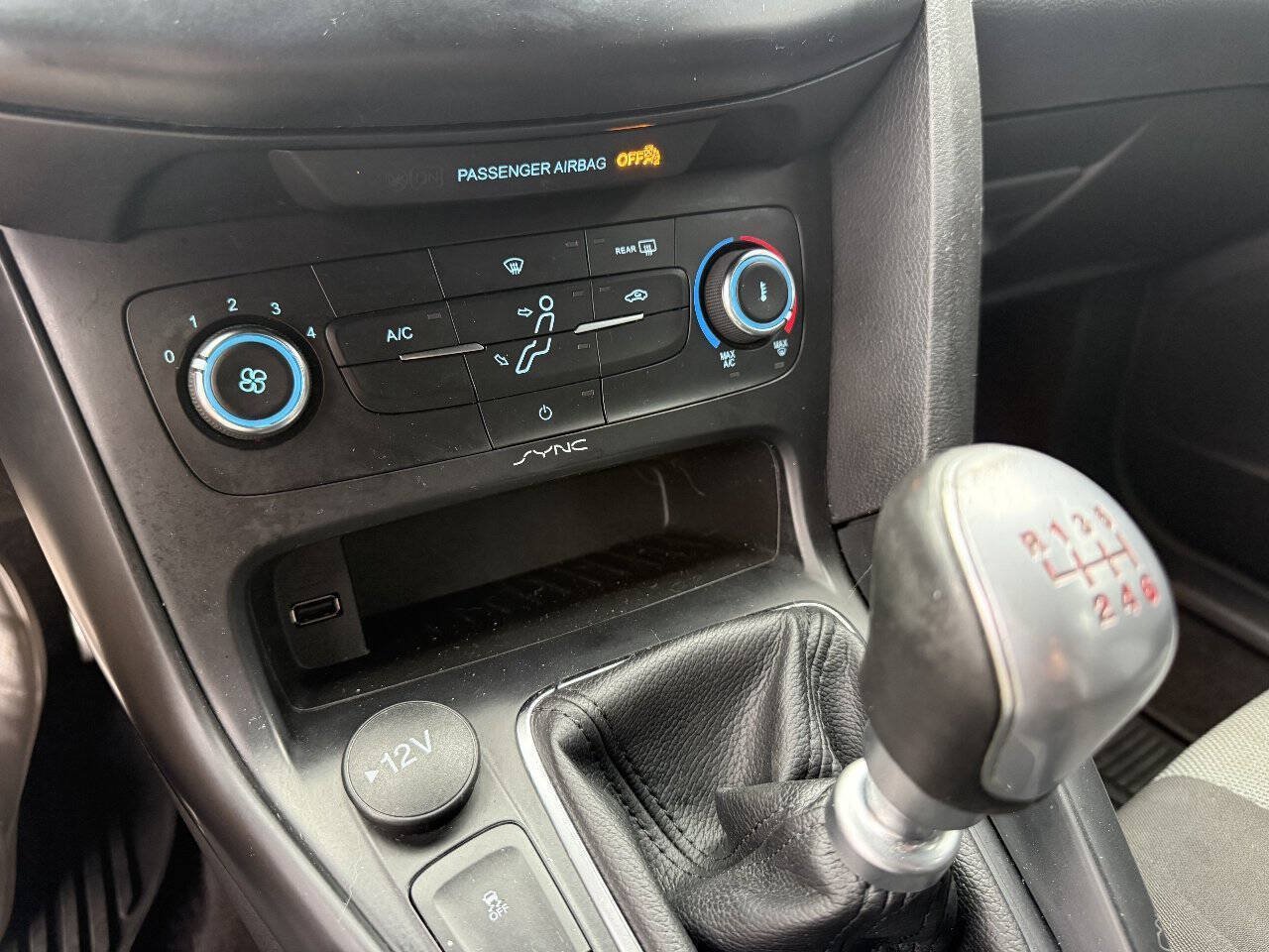 Used 2018 Ford Focus ST FWD image 13