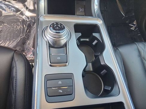Used 2023 Ford Edge Titanium AWD/4WD image 20