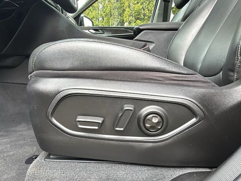 Used 2023 Jeep Grand Cherokee 4WD 4xe image 28